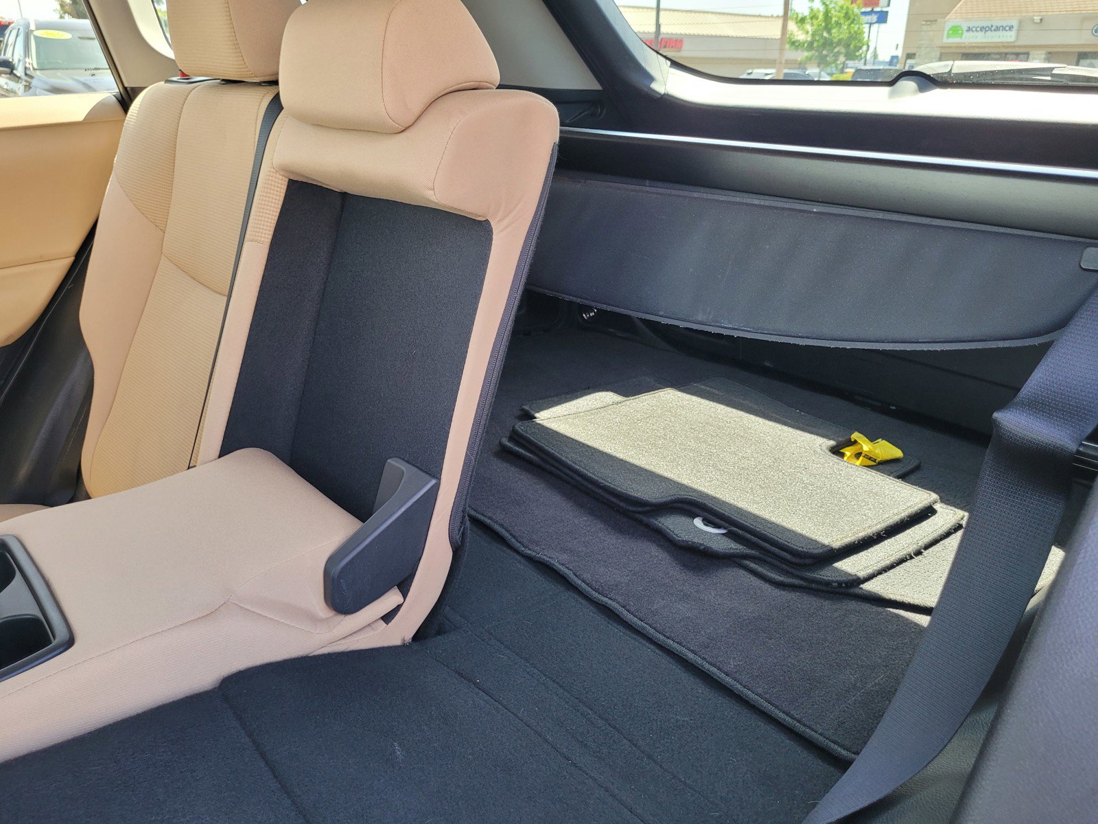 Used 2021 Toyota RAV4 LE image 12