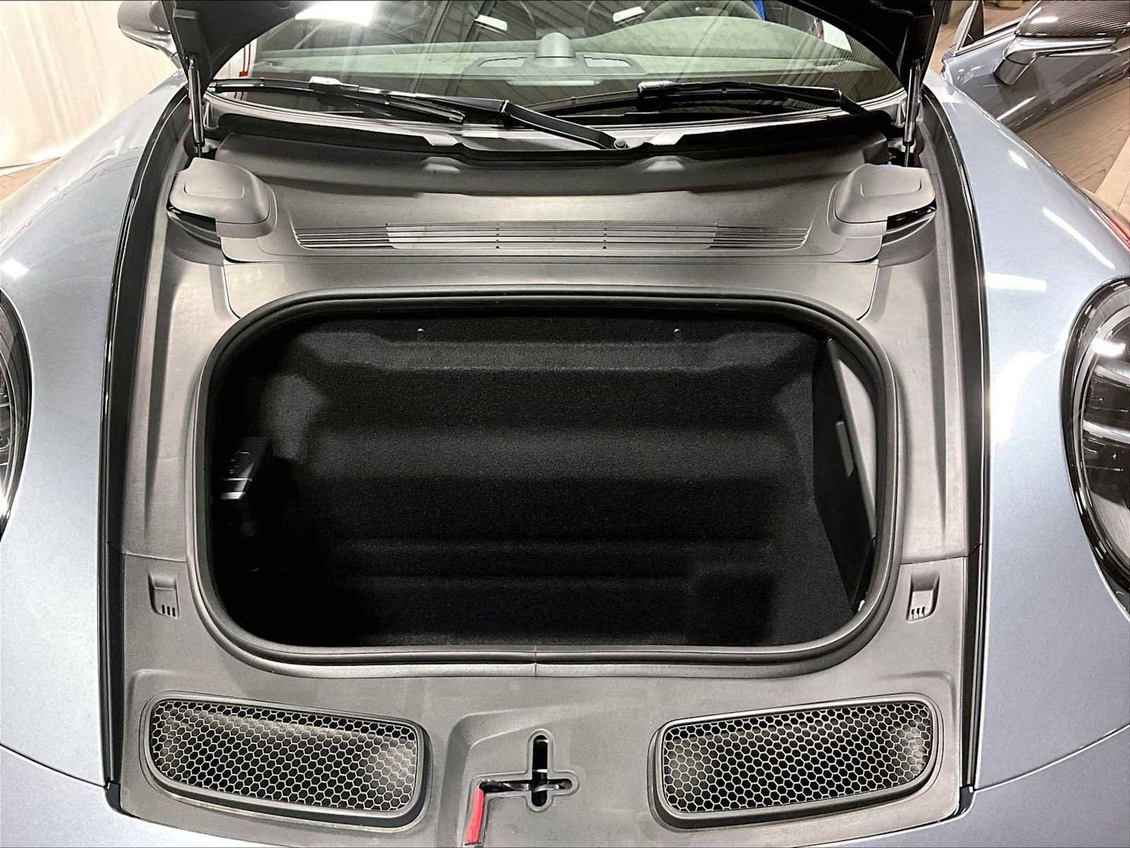 Used 2026 Porsche 911 GT3 image 38