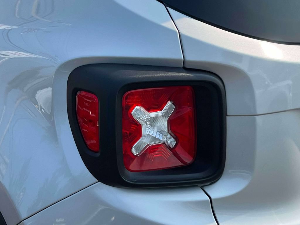 Used 2021 Jeep Renegade Trailhawk AWD/4WD image 10