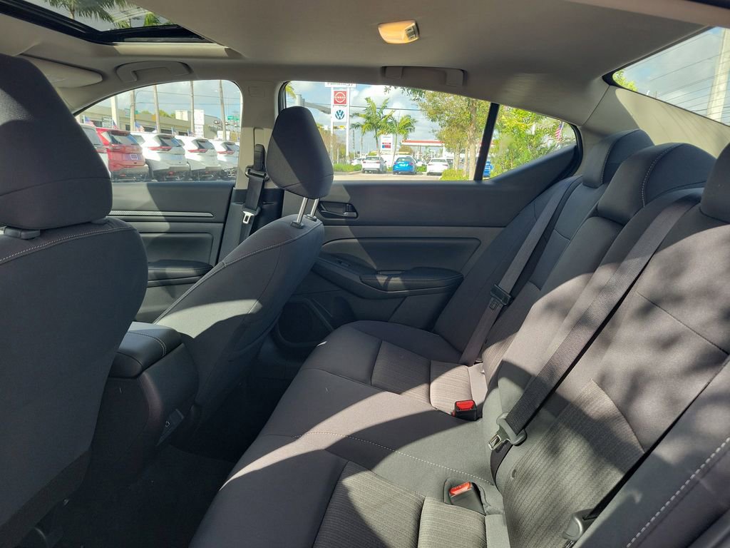 Used 2025 Nissan Altima 2.5 SV w/ SV Special Edition Package image 7