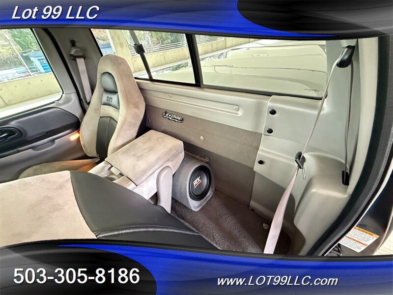 Used 2001 Ford F150 Lightning RWD image 16