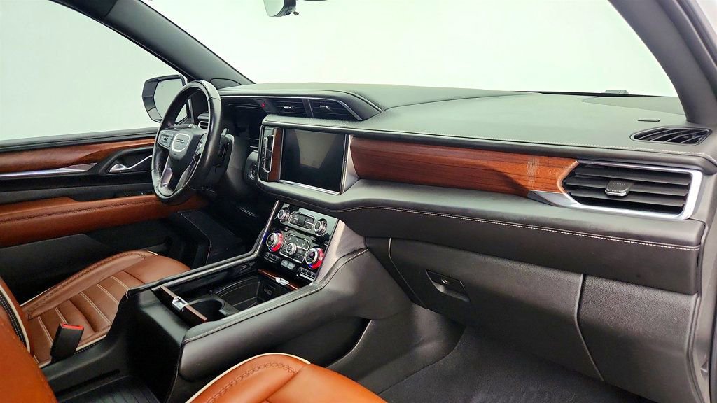 Used 2023 GMC Yukon Denali Ultimate image 30