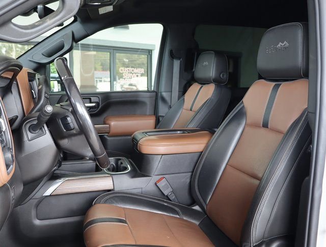 Used 2020 Chevrolet Silverado 3500 High Country w/ Technology Package AWD/4WD image 15
