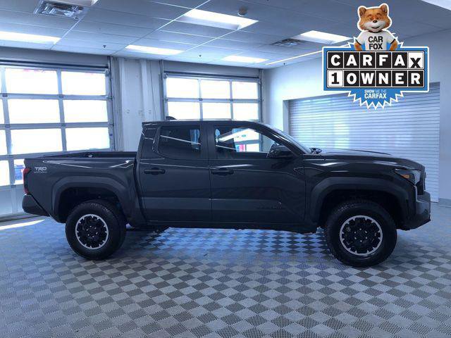 Certified 2025 Toyota Tacoma TRD Off-Road AWD/4WD image 6