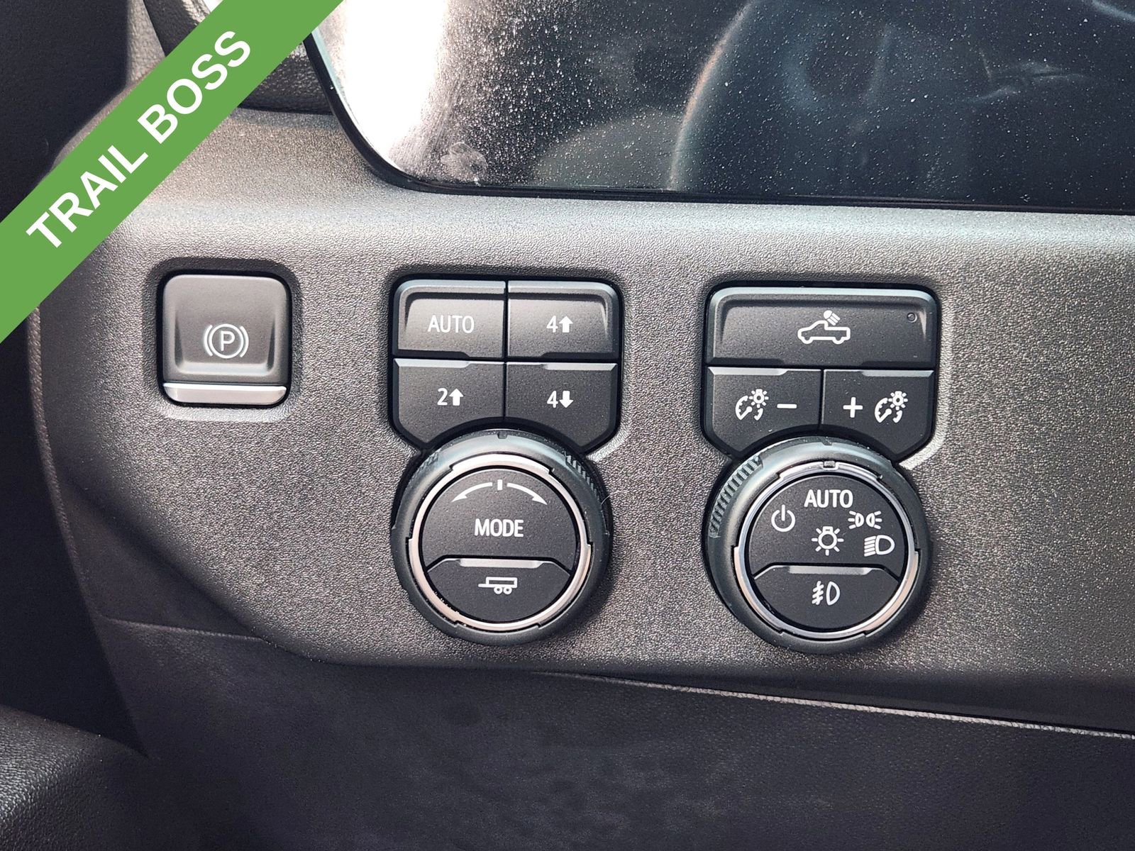 Used 2023 Chevrolet Silverado 1500 LT Trail Boss w/ Convenience Package II image 24