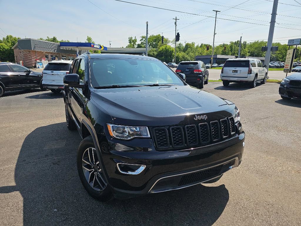 Used 2020 Jeep Grand Cherokee Limited w/ Luxury Group II image 3