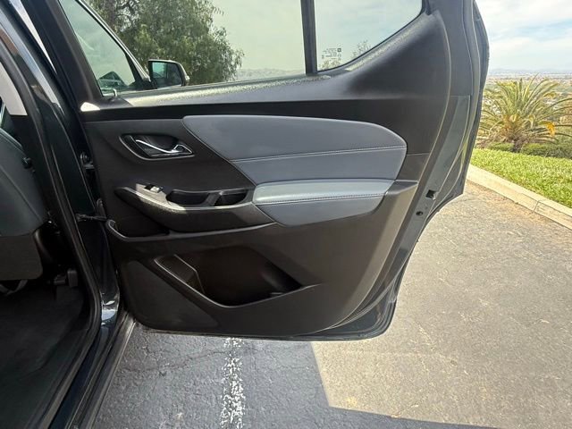 Used 2021 Chevrolet Traverse LT w/ LT Premium Package FWD image 15