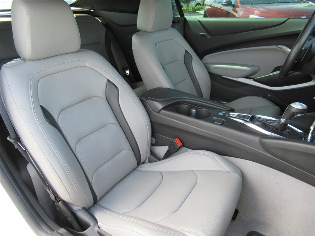 Used 2022 Chevrolet Camaro LT w/ RS Package RWD image 9