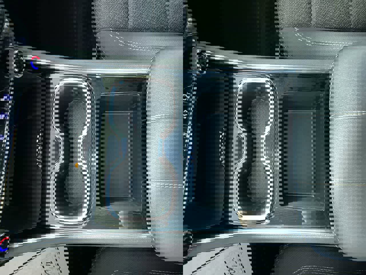 Used 2025 Chevrolet Traverse LT image 22