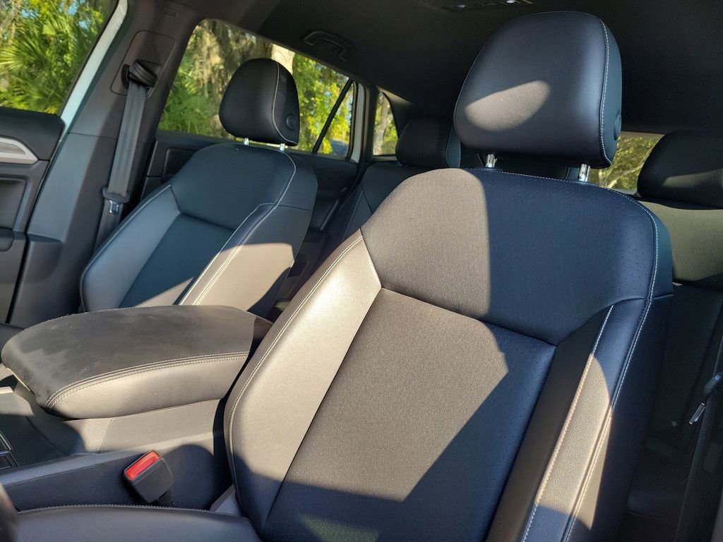 Used 2020 Volkswagen Atlas Cross Sport SE image 17