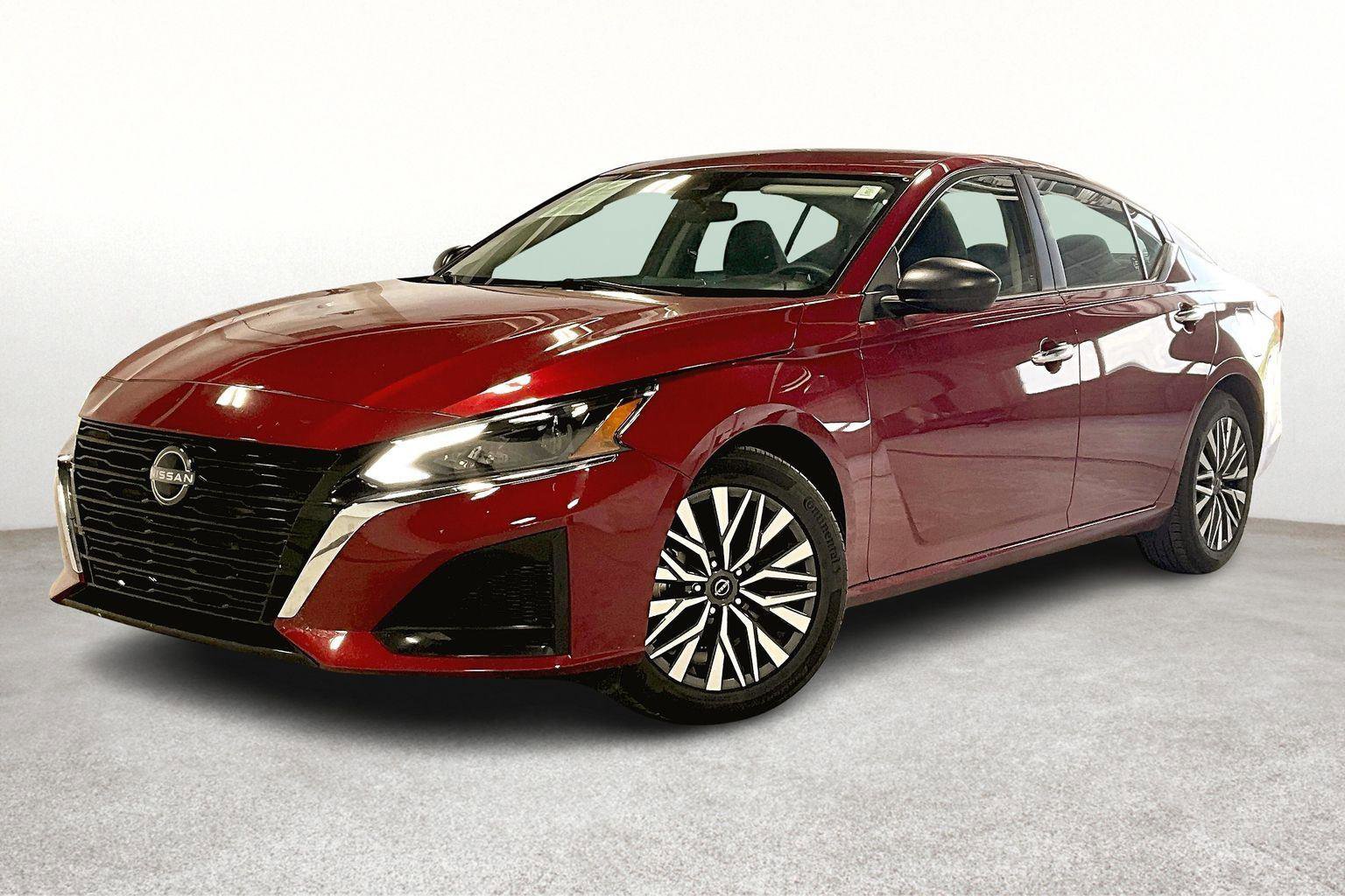 Used 2024 Nissan Altima 2.5 SV