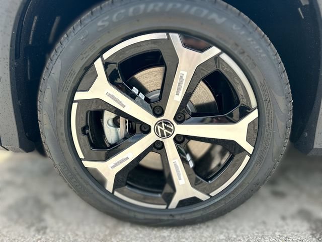 New 2026 Volkswagen Tiguan SE AWD/4WD image 11