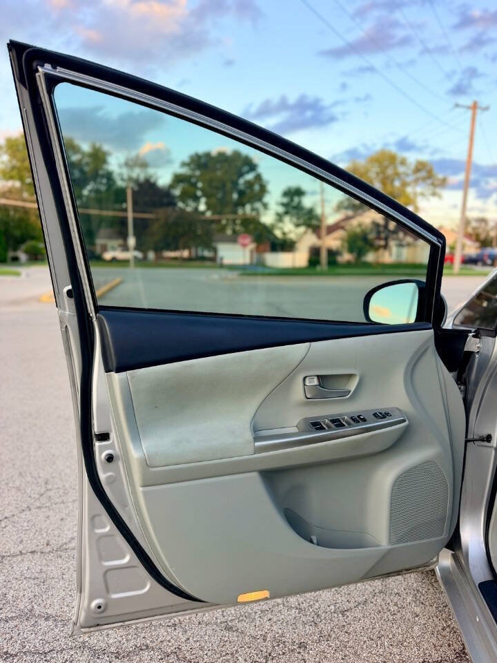 Used 2012 Toyota Prius V Three FWD image 10