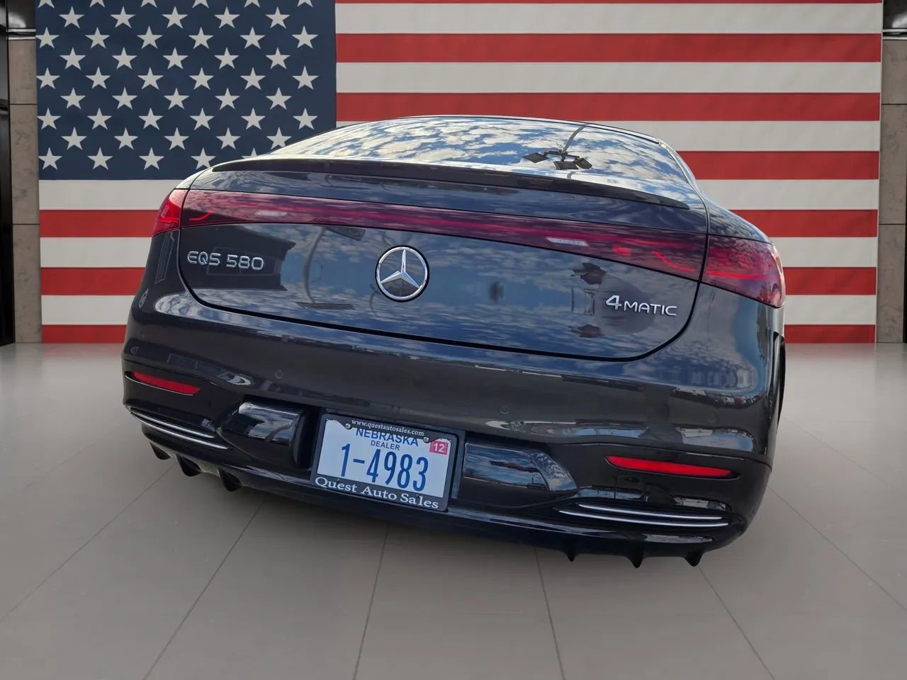 Used 2023 Mercedes-Benz EQS 580 4MATIC Sedan w/ Exclusive Trim Package image 9