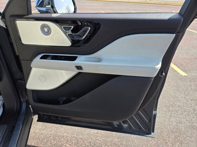 Used 2020 Lincoln Aviator Black Label w/ Dynamic Handling Package image 40