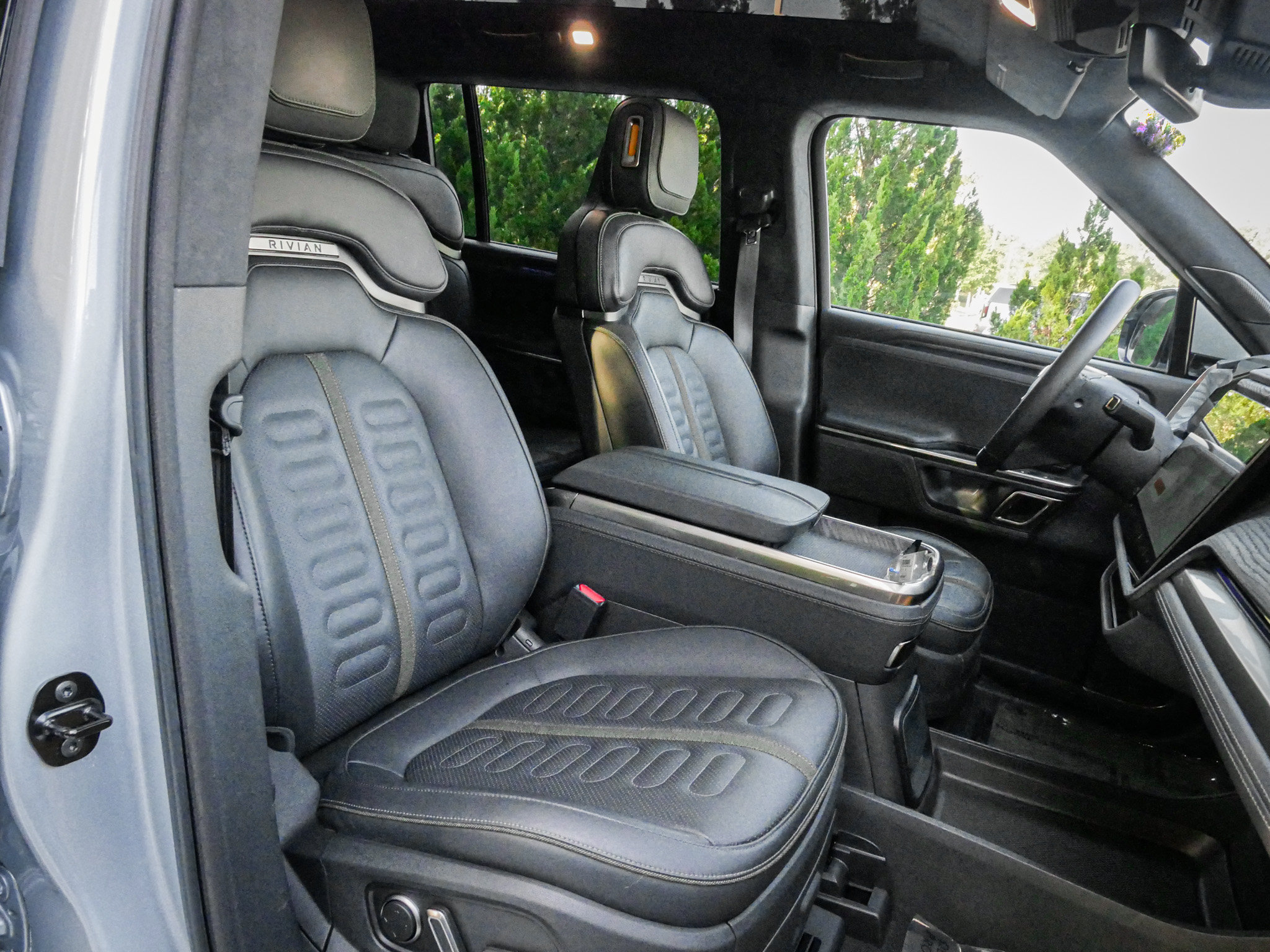 Used 2024 Rivian R1S Adventure Quad AWD/4WD image 34
