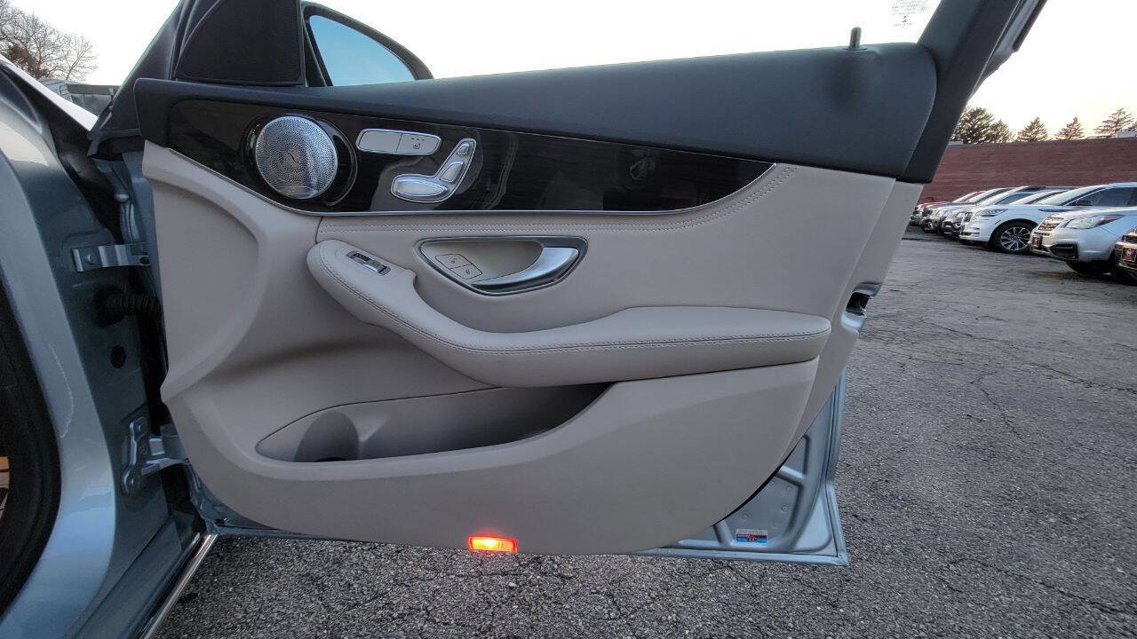 Used 2015 Mercedes-Benz C 300 4MATIC Sedan image 21