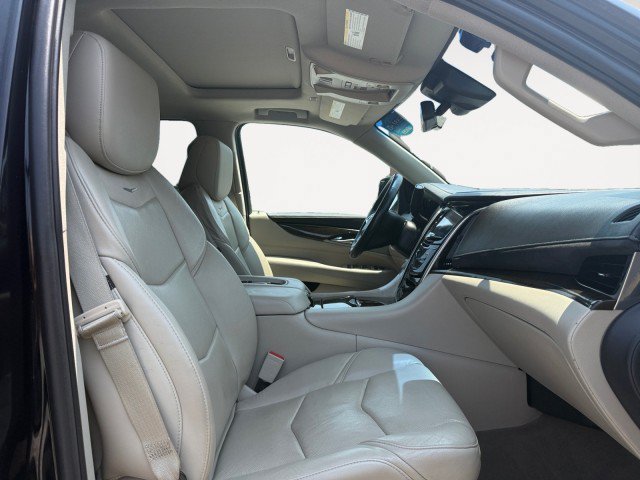 Used 2018 Cadillac Escalade ESV Luxury AWD/4WD image 10