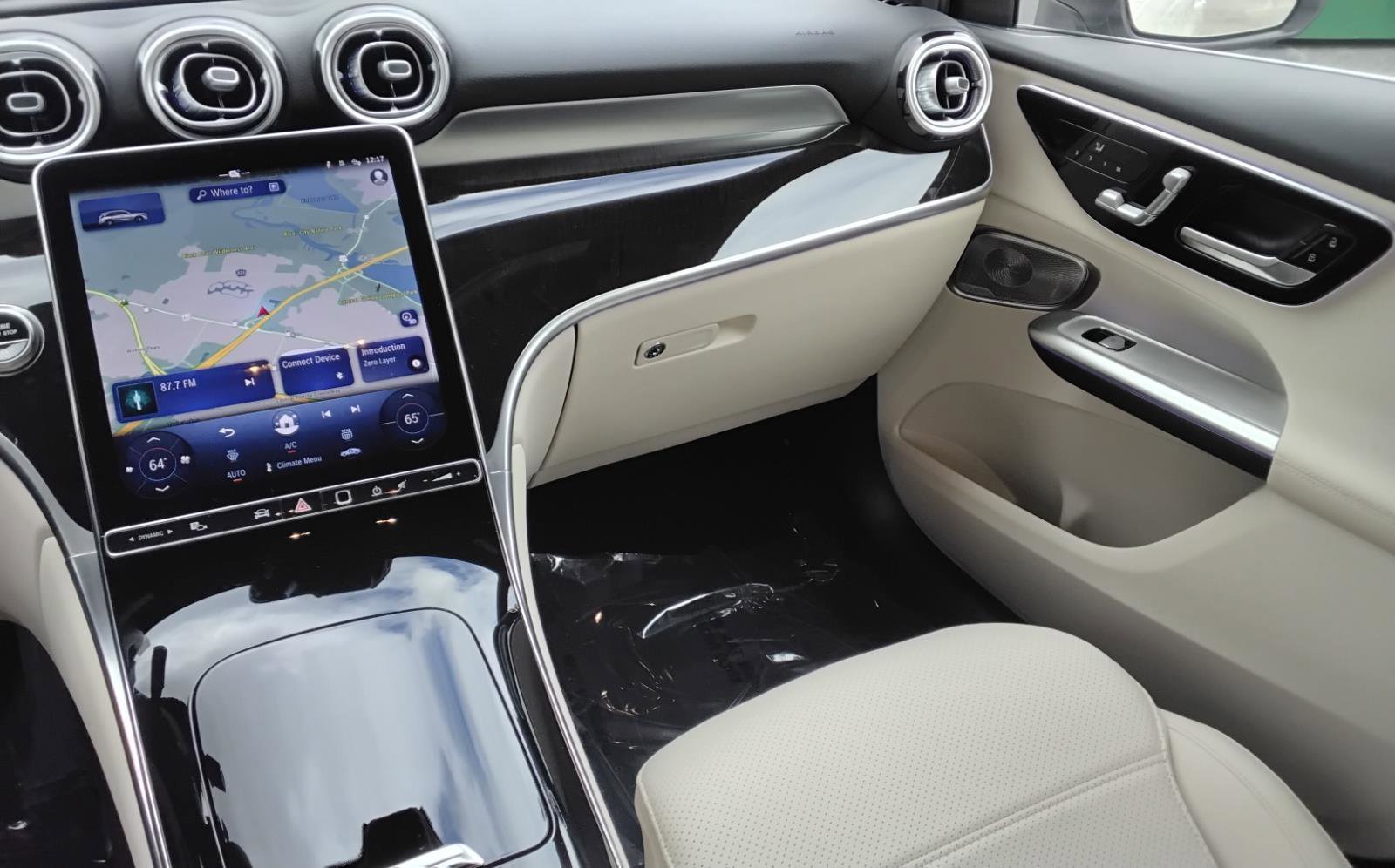 Used 2025 Mercedes-Benz GLC 300 GLC 300 image 22