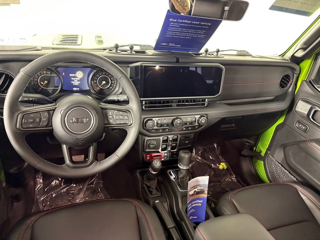 Used 2025 Jeep Gladiator Rubicon AWD/4WD image 25