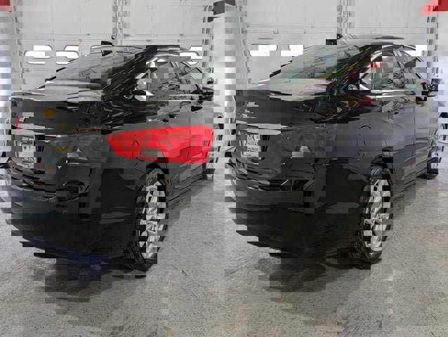 Used 2016 Chevrolet Impala LT w/ Convenience Package image 7