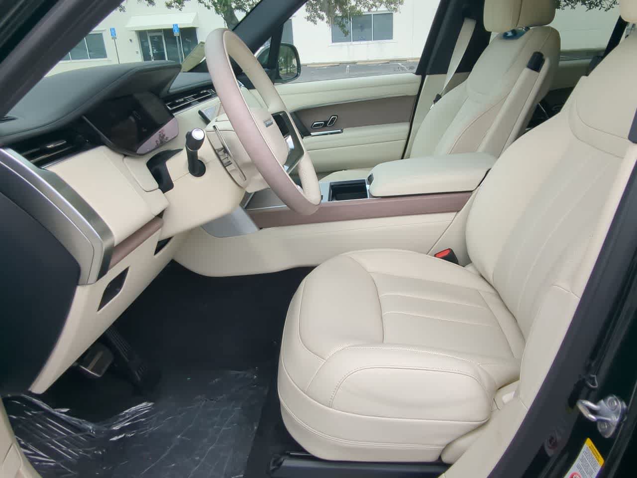New 2026 Land Rover Range Rover SE AWD/4WD image 17