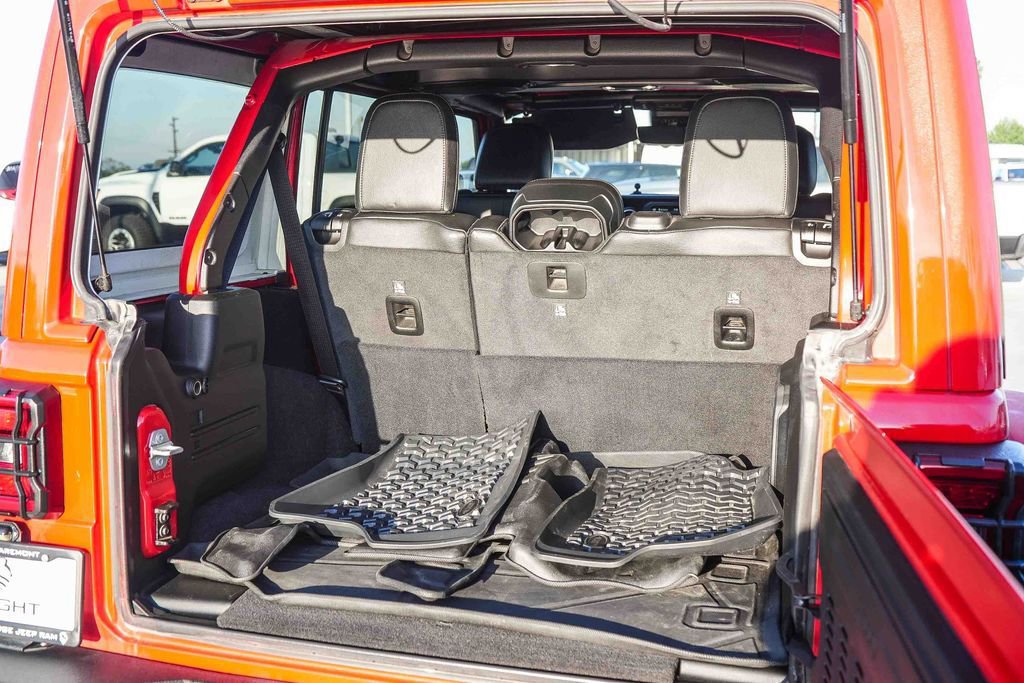 Used 2021 Jeep Wrangler Unlimited Rubicon w/ Trailer Tow Package image 27