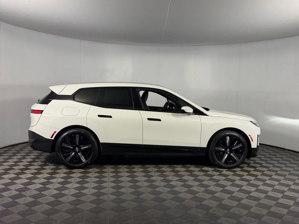 Used 2024 BMW iX xDrive50 w/ Premium Package image 2