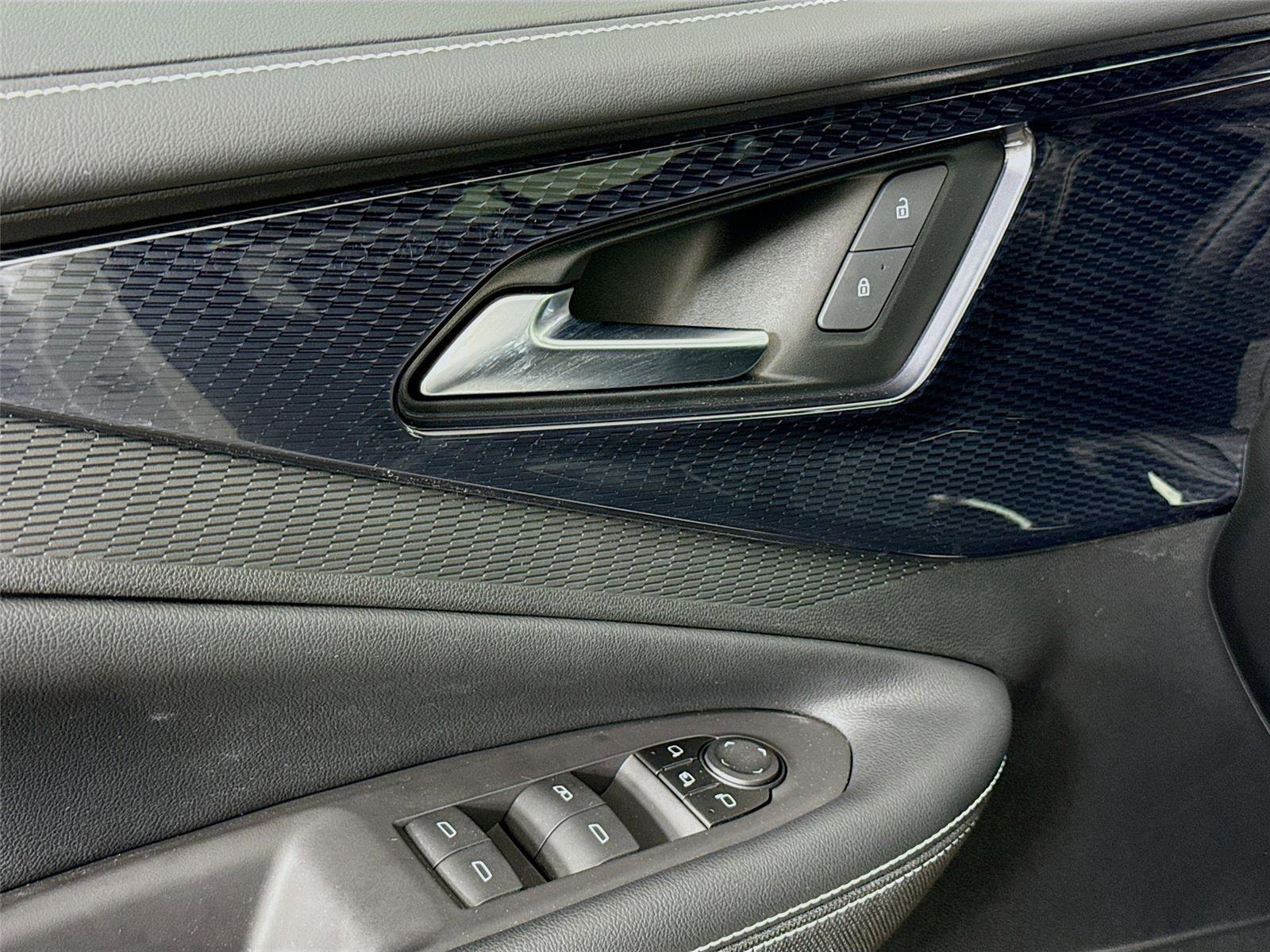 Used 2024 Chevrolet Blazer EV LT image 18