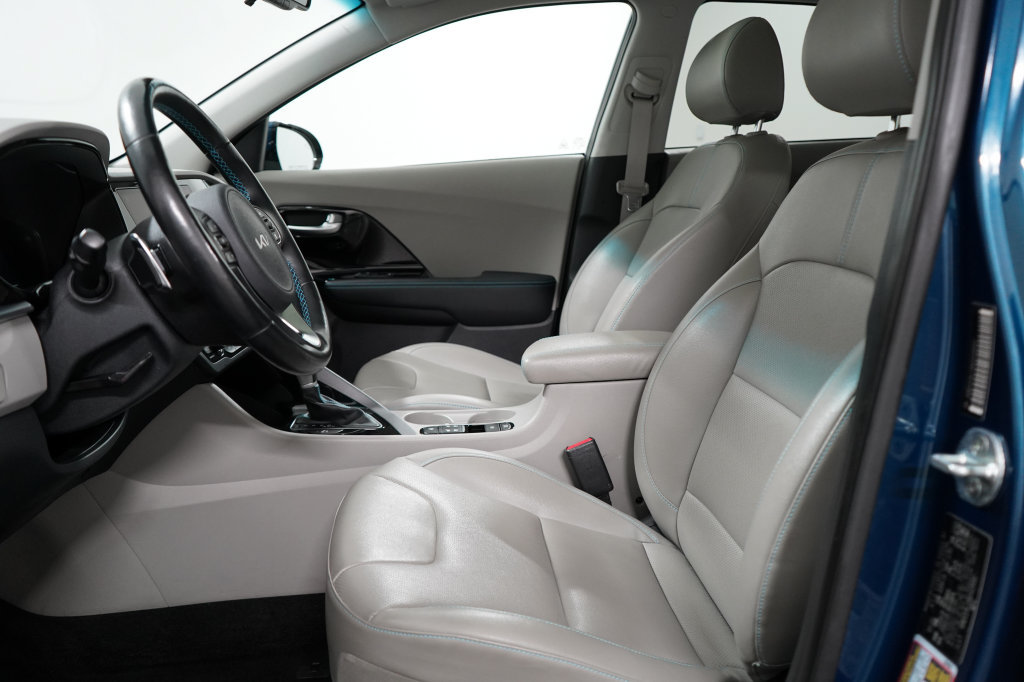 Used 2022 Kia Niro EX Premium FWD image 14