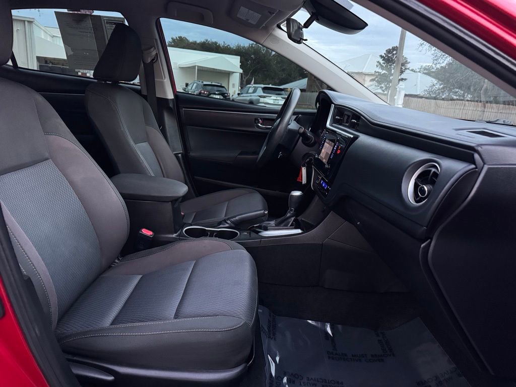 Used 2018 Toyota Corolla LE image 27