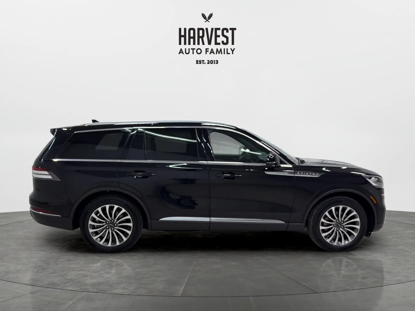 Used 2022 Lincoln Aviator Reserve w/ Equipment Group 201A AWD/4WD image 8