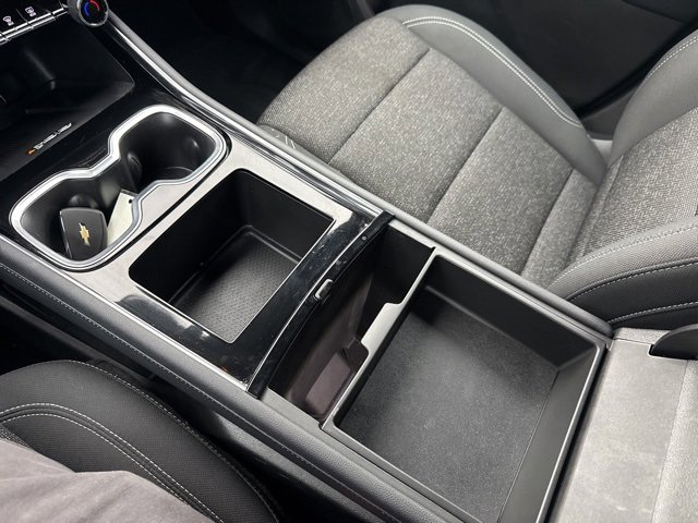 Used 2025 Chevrolet Traverse LT image 30