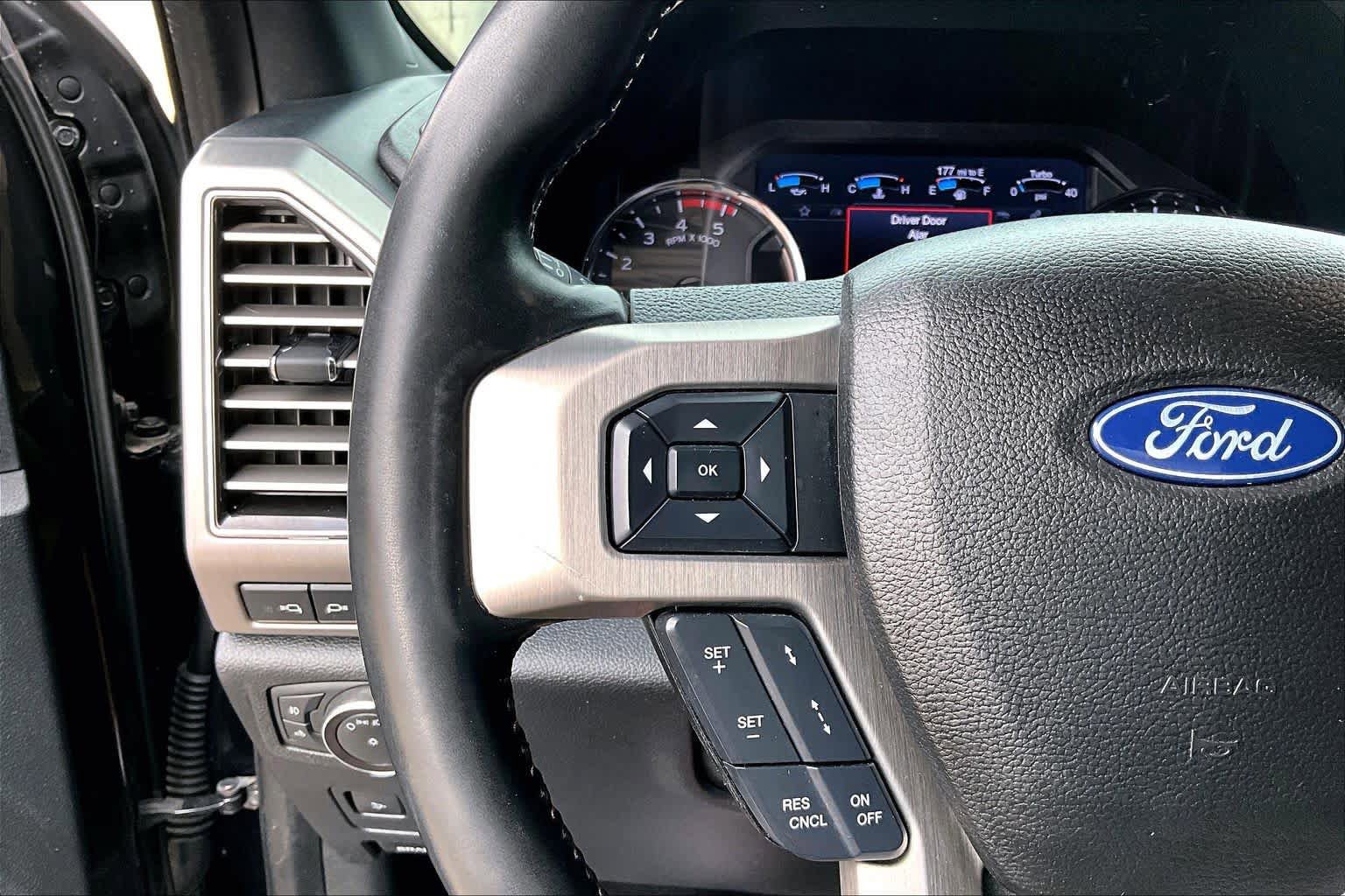 Used 2019 Ford F350 Platinum w/ Platinum Ultimate Package AWD/4WD image 24