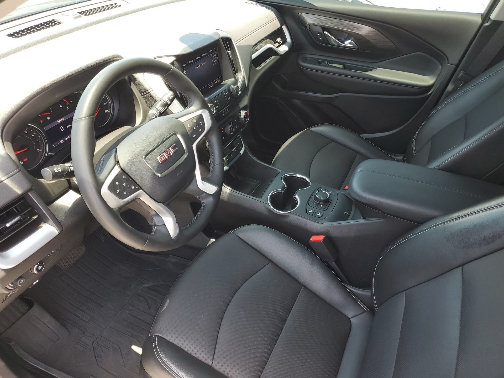 Used 2023 GMC Terrain SLT w/ LPO, Floor Liner Package FWD image 18