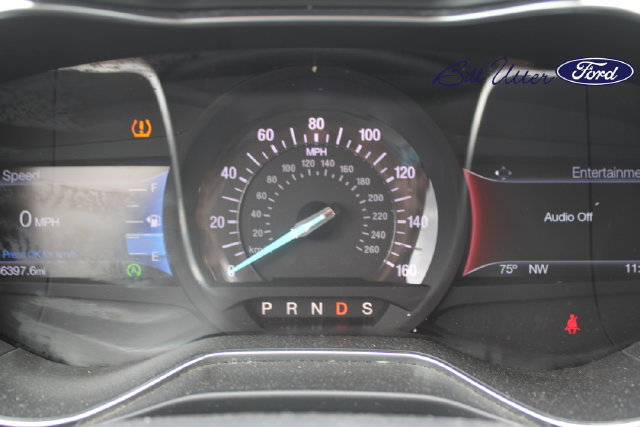 Used 2017 Ford Fusion SE w/ Equipment Group 201A FWD image 11