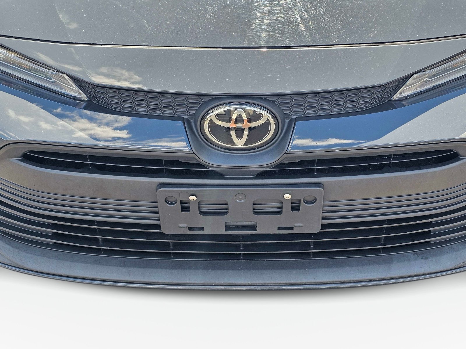 Used 2023 Toyota Corolla LE FWD image 3