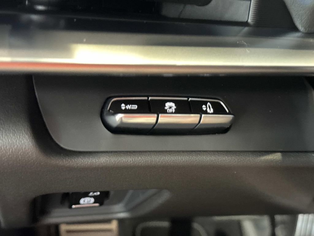 New 2026 Chevrolet Corvette Stingray Coupe w/ Battery Protection Package image 18