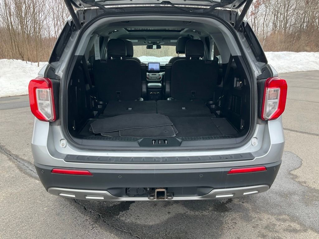 Certified 2022 Ford Explorer XLT w/ Equipment Group 202A image 24