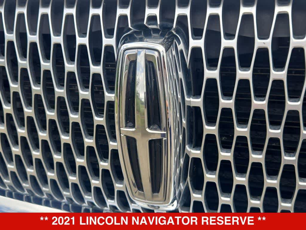 Used 2021 Lincoln Navigator Reserve w/ Luxury Package AWD/4WD image 11