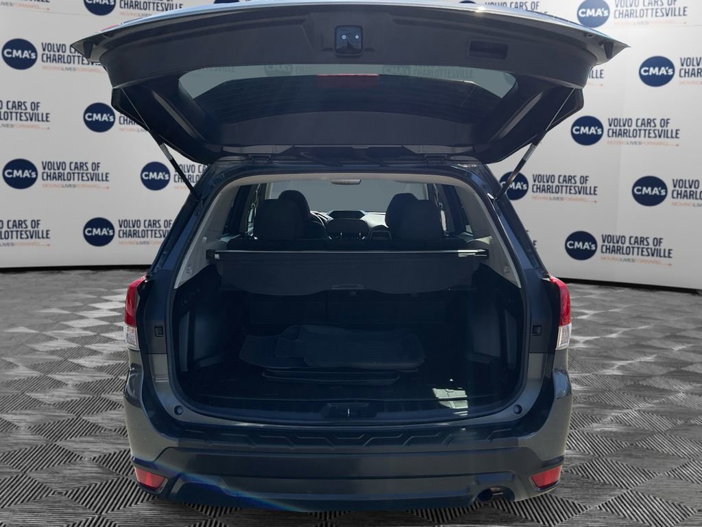 Used 2020 Subaru Forester Premium image 11