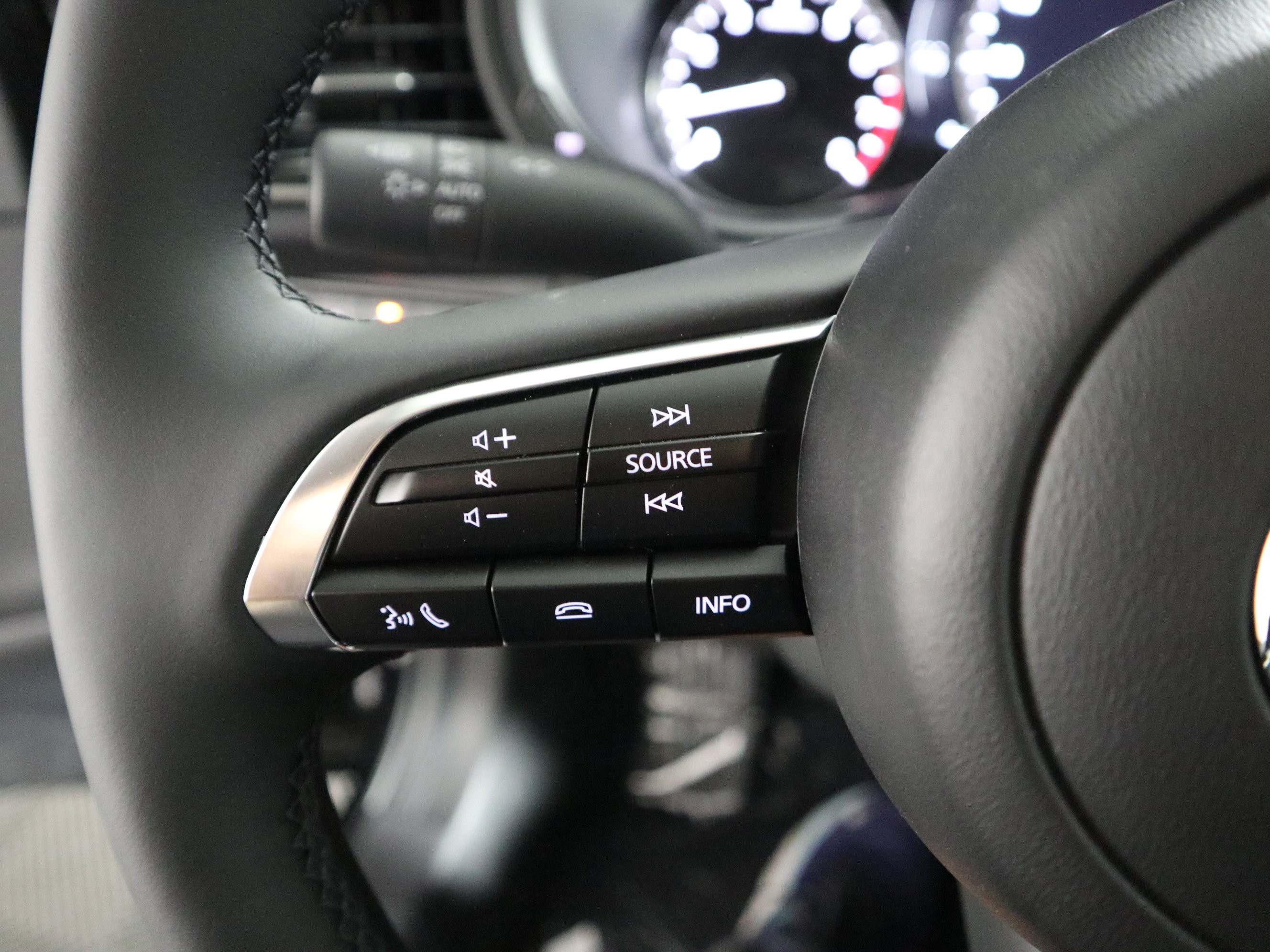 New 2026 MAZDA CX-30 AWD 2.5 S w/ Premium Package image 25