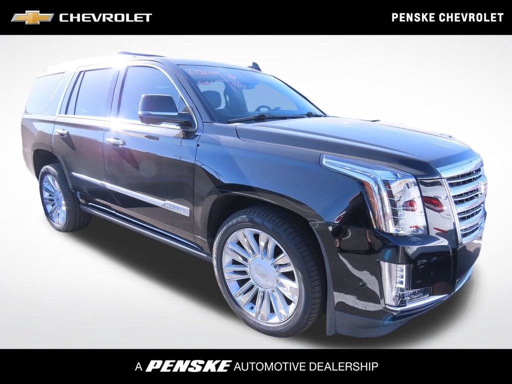 Used 2020 Cadillac Escalade Platinum AWD/4WD video 1