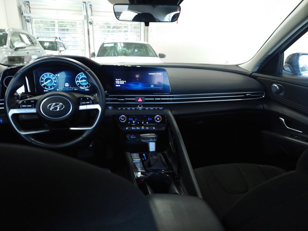 Certified 2023 Hyundai Elantra SEL w/ Convenience Package FWD image 13