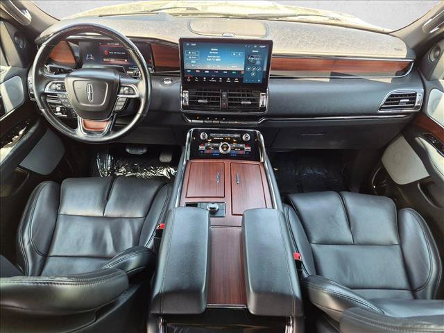 Used 2023 Lincoln Navigator Reserve AWD/4WD image 18