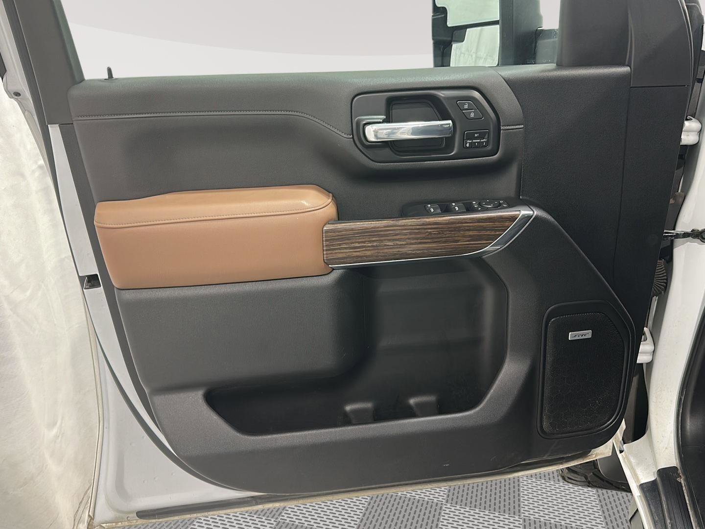 Used 2023 Chevrolet Silverado 2500 High Country image 21