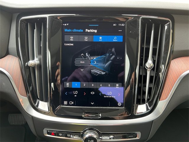 Used 2024 Volvo S60 B5 Plus image 17