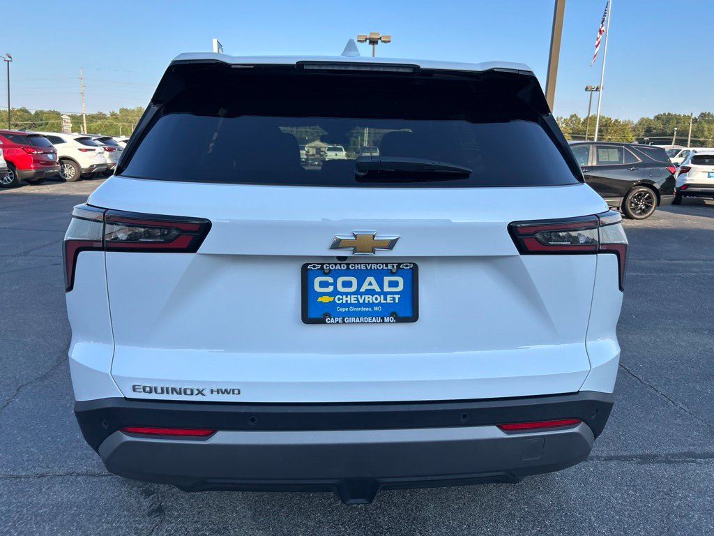 Used 2025 Chevrolet Equinox LT AWD/4WD image 4