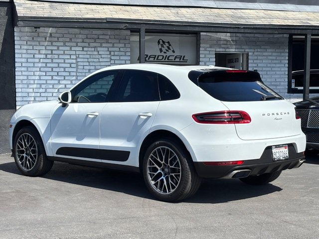 Used 2018 Porsche Macan AWD/4WD image 25
