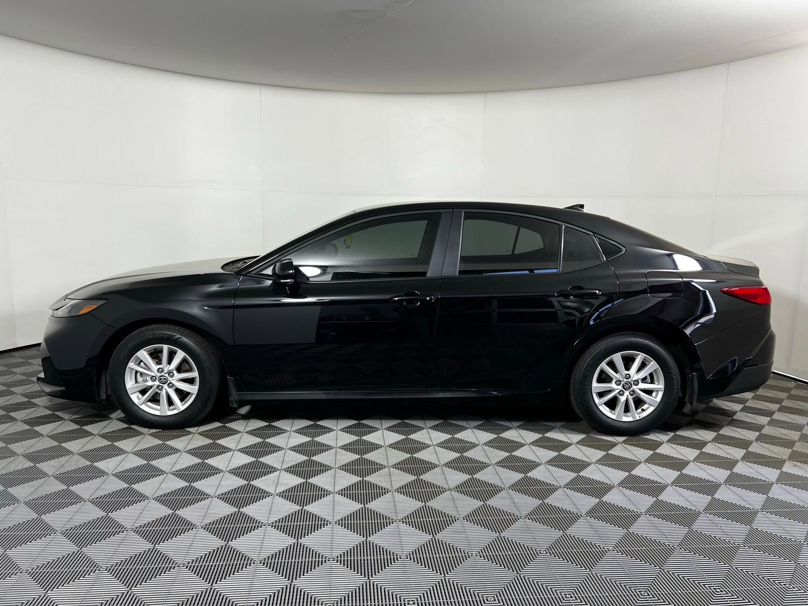 Certified 2025 Toyota Camry LE image 8